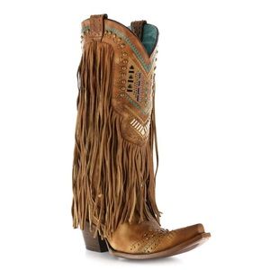 Boot Sale! Never worn 7.5. Still in box.